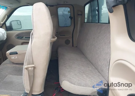 2000 Dodge Ram 2500 St from USA, damaged, VIN 1B7KF2364YJ116181